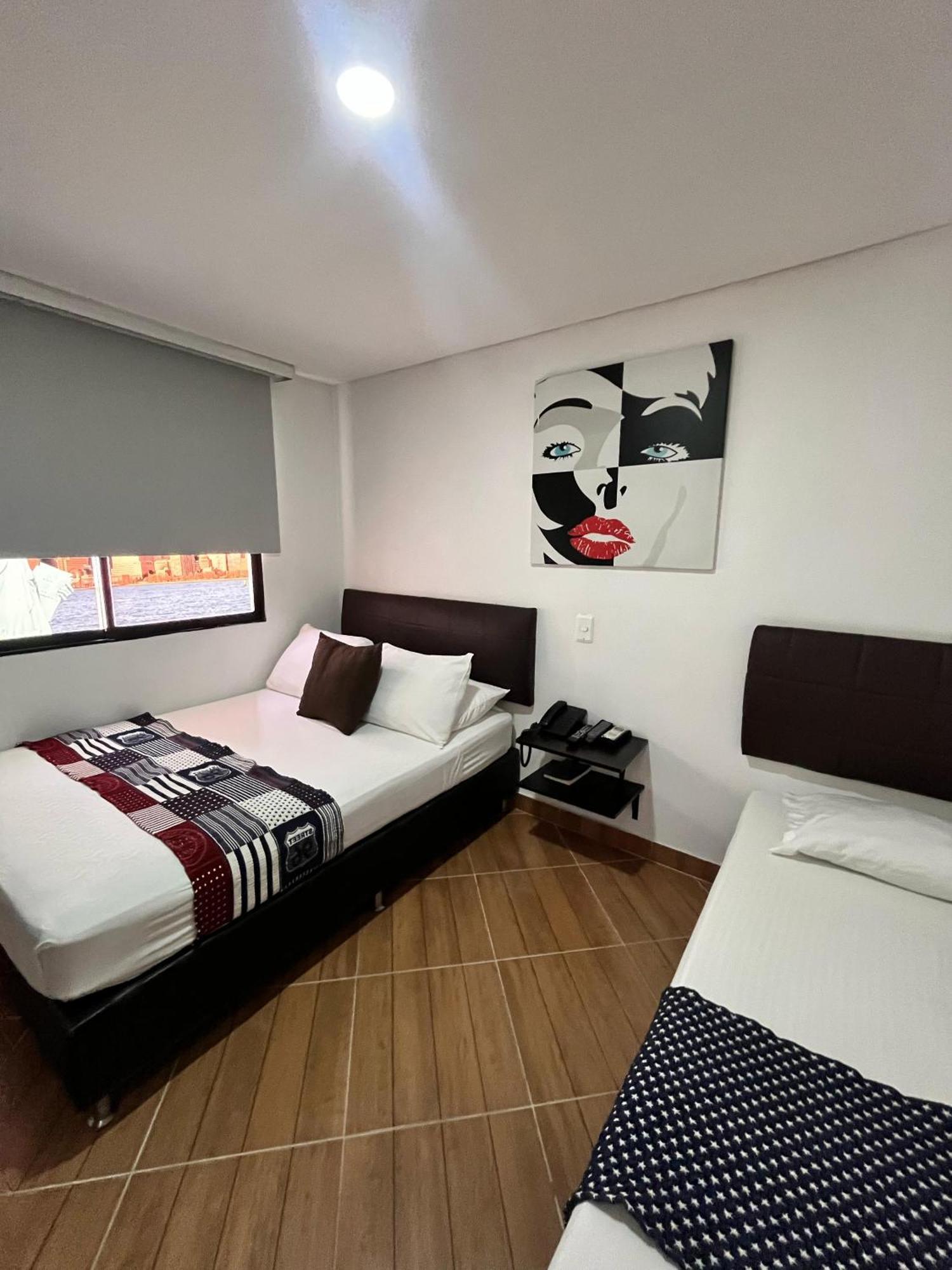 Hotel Quinta Avenida Medellin Bagian luar foto
