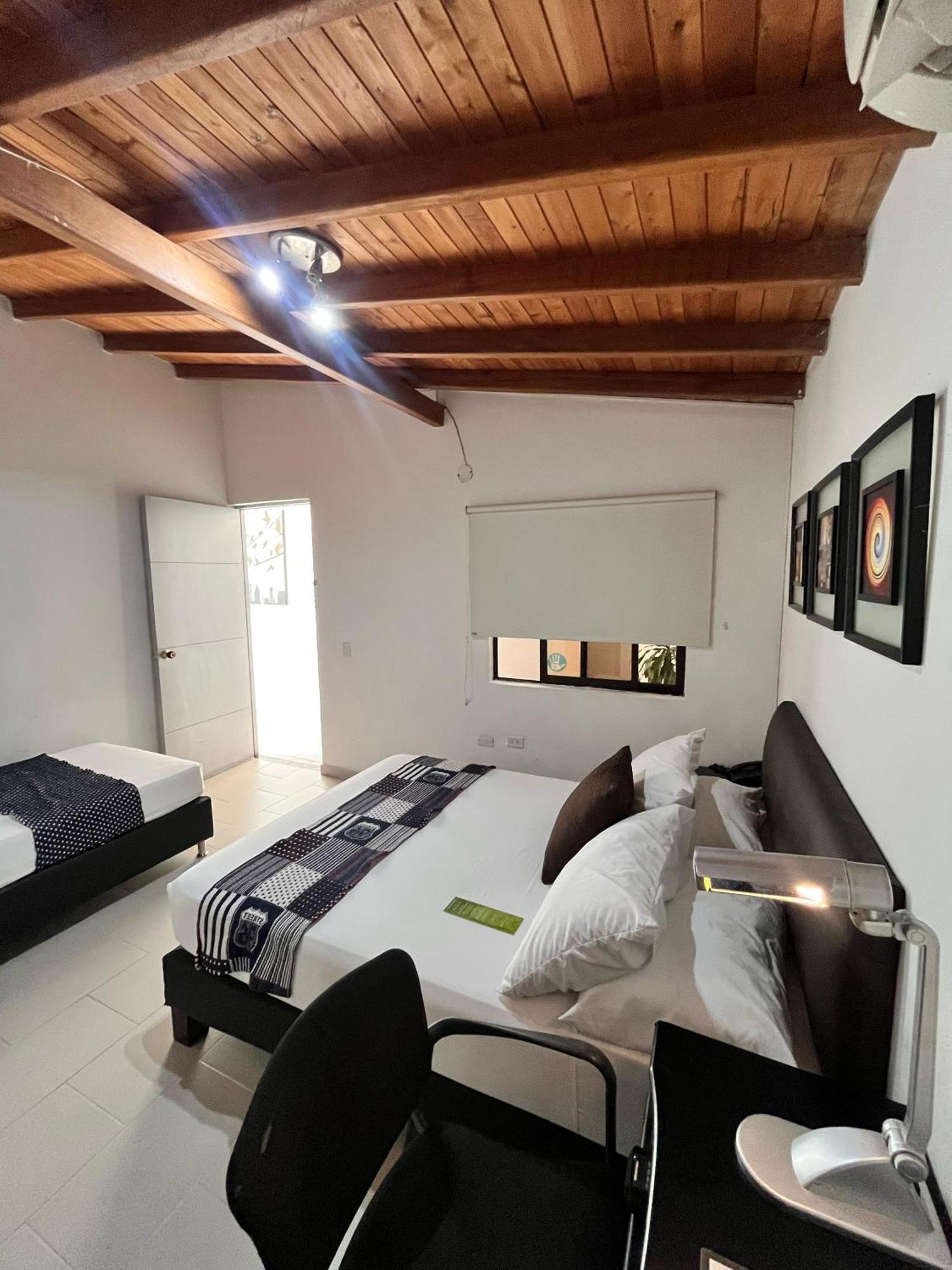 Hotel Quinta Avenida Medellin Bagian luar foto