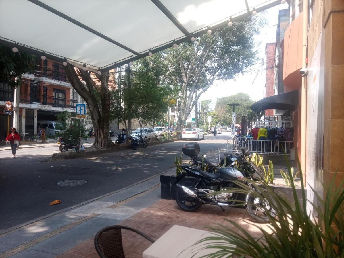 Hotel Quinta Avenida Medellin Bagian luar foto